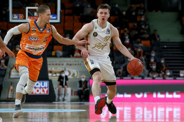 英格兰正在 英格兰正在