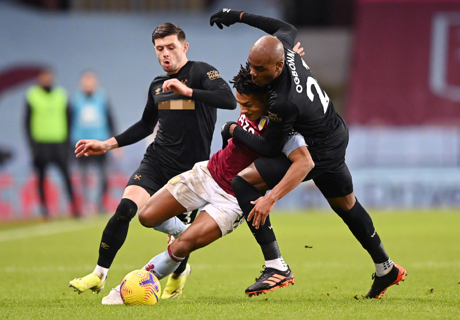 吴艳妮多次 吴艳妮多次