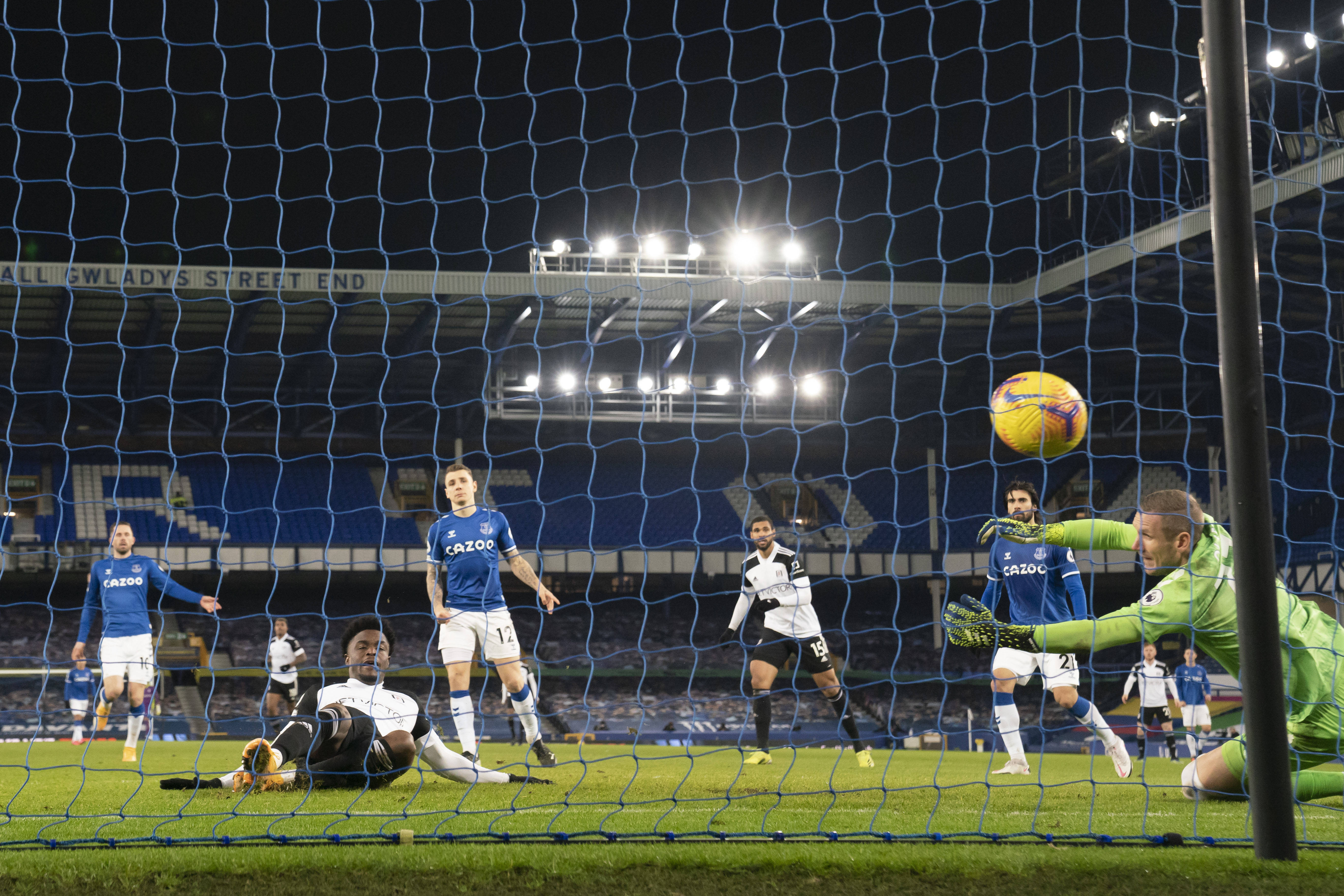 场的开放也 场的开放也