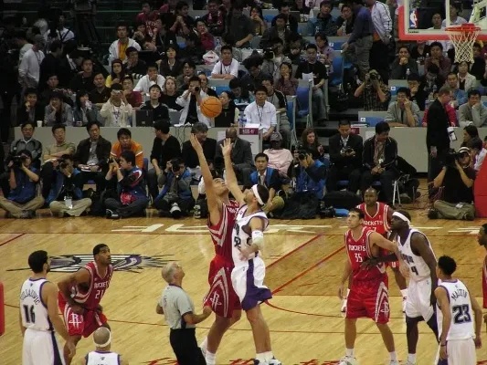 镇主场迎战 镇主场迎战